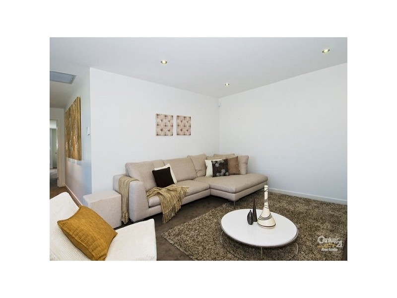 8004B Vista Drive Royal Pines, Benowa QLD 4217