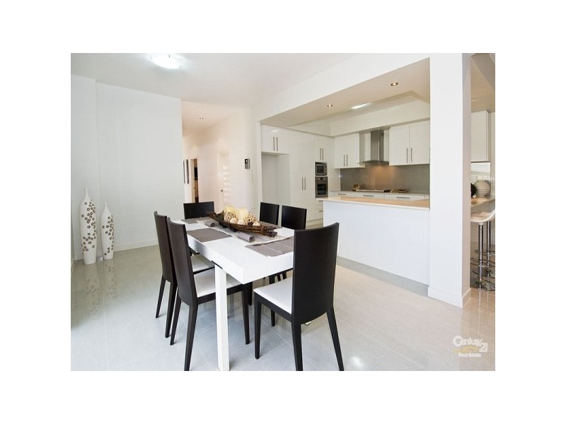 8004A Vista Drive Royal Pines, Benowa QLD 4217