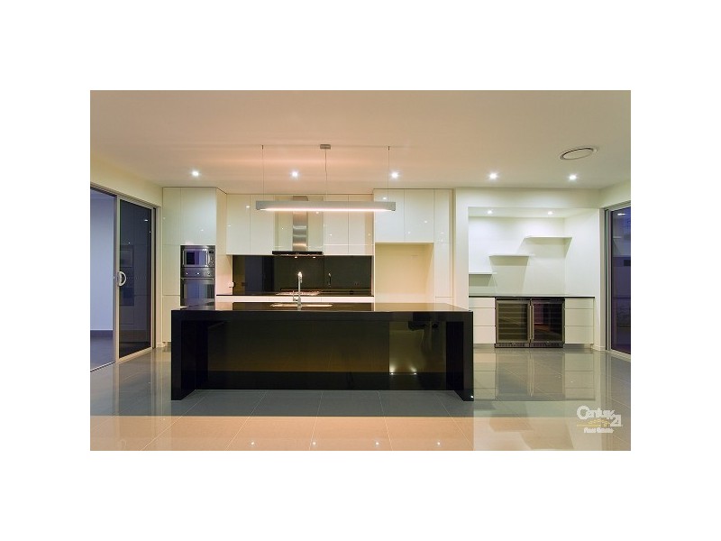 9016 The Boulevarde, Royal Pines,, Benowa QLD 4217