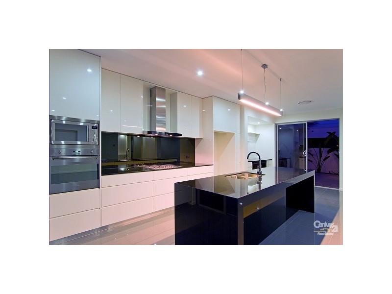 9016 The Boulevarde, Royal Pines,, Benowa QLD 4217