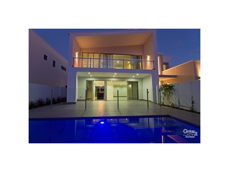 9016 The Boulevarde, Royal Pines,, Benowa QLD 4217