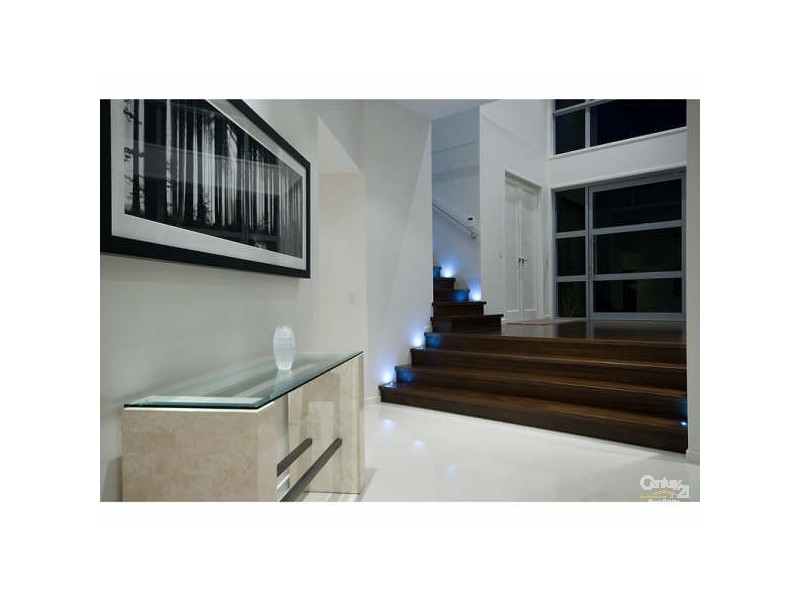 1055 Lakeview Tce, Royal Pines,, Benowa QLD 4217