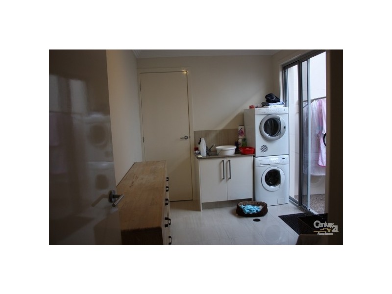 1013 Lakeview Tce,, Benowa QLD 4217