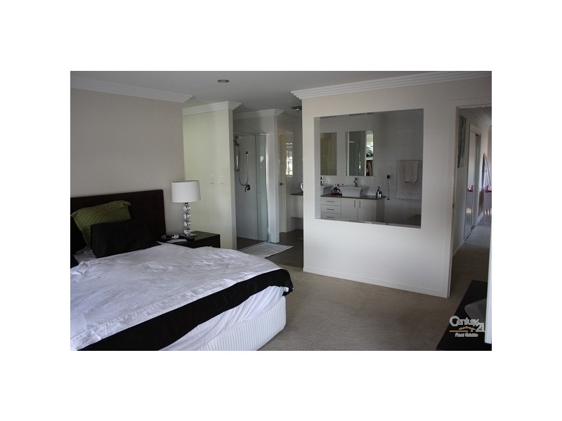 1013 Lakeview Tce,, Benowa QLD 4217