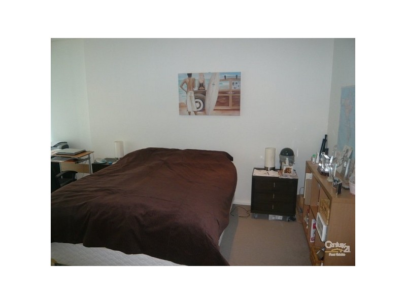 2101/1 Como Cresent, Southport QLD 4215