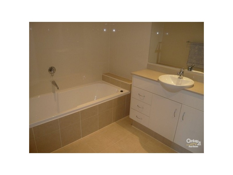 2101/1 Como Cresent, Southport QLD 4215