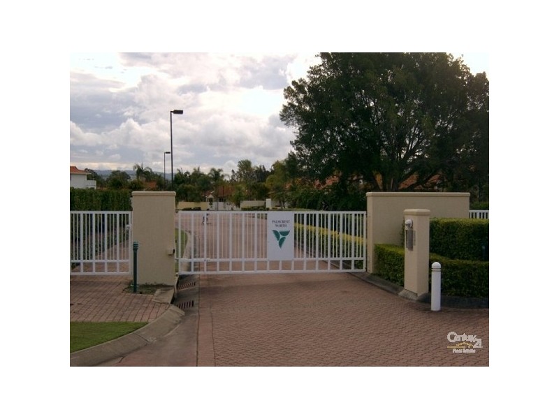2 Palm Crest, Carrara QLD 4211