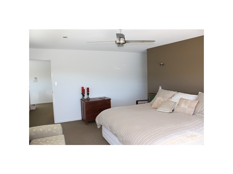 1023 Lakeview Tce, Royal Pines,, Benowa QLD 4217