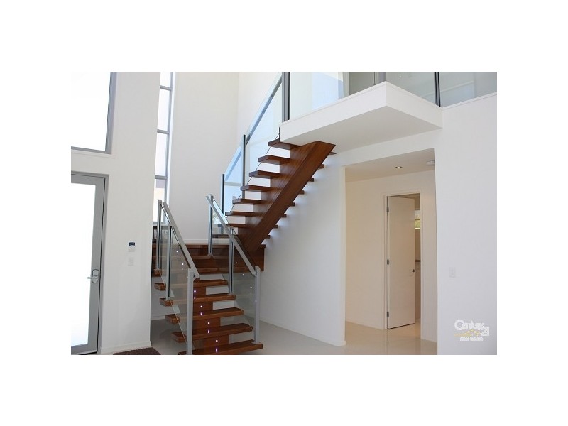 6005 The Boulevarde, Benowa QLD 4217