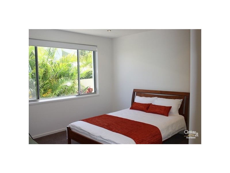 6005 The Boulevarde, Benowa QLD 4217