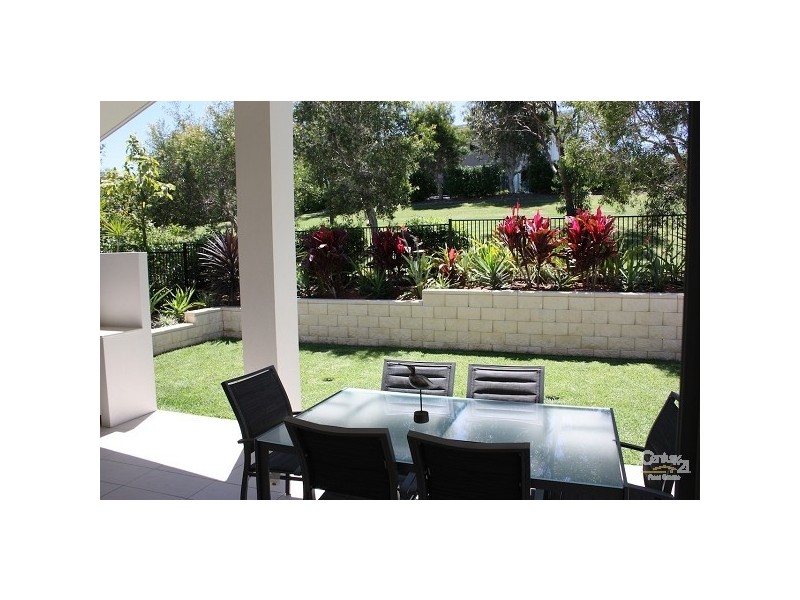 6005 The Boulevarde, Benowa QLD 4217