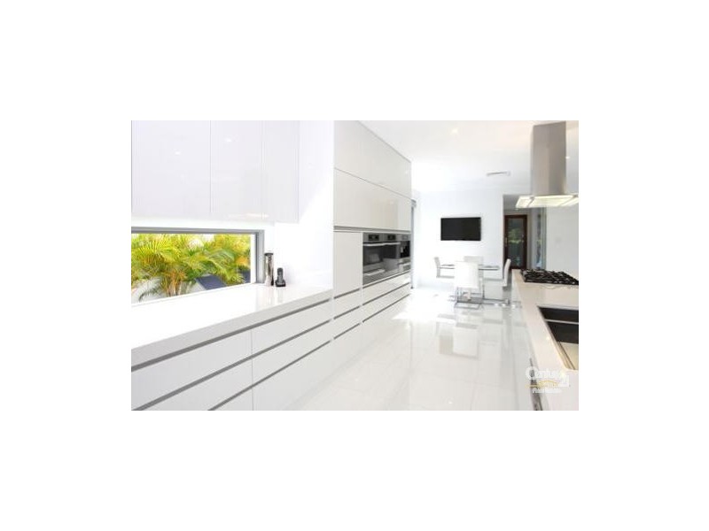 4001 The Boulevarde, Benowa QLD 4217