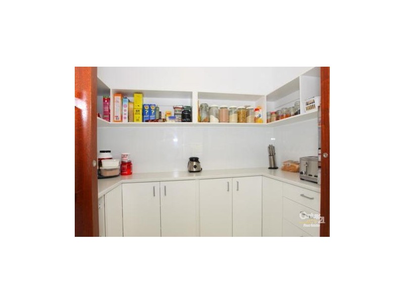 4001 The Boulevarde, Benowa QLD 4217