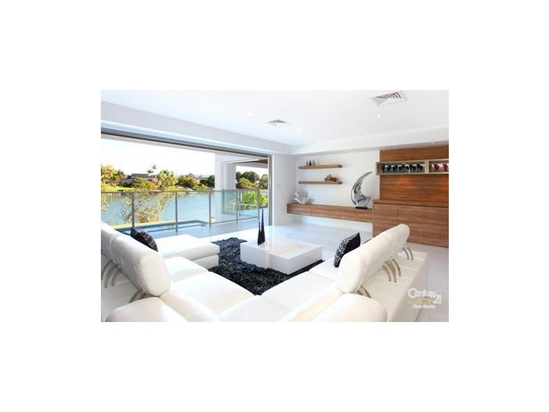 4001 The Boulevarde, Benowa QLD 4217