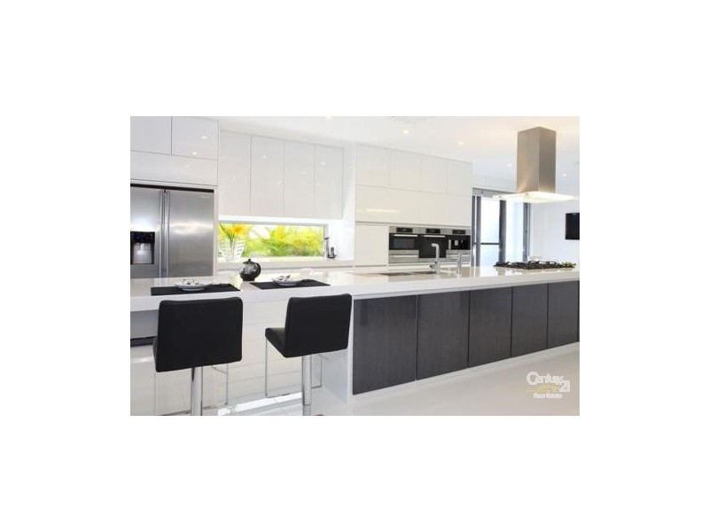 4001 The Boulevarde, Benowa QLD 4217