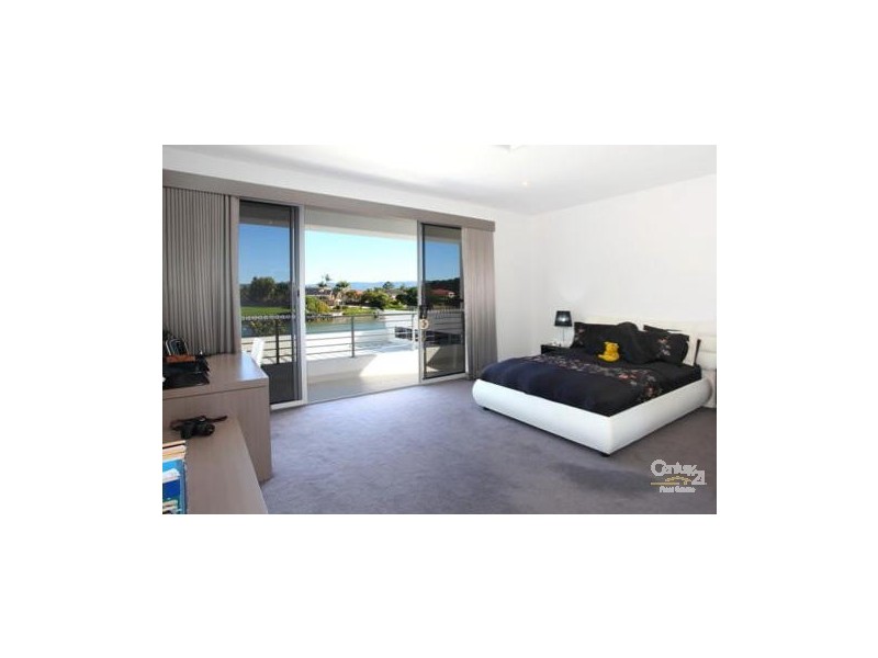 4001 The Boulevarde, Benowa QLD 4217