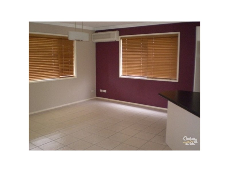 12 Warrigal Crt, Ashmore QLD 4214