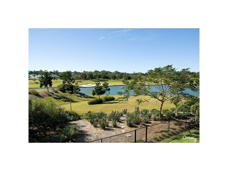 3018 The Boulevarde, Benowa QLD 4217