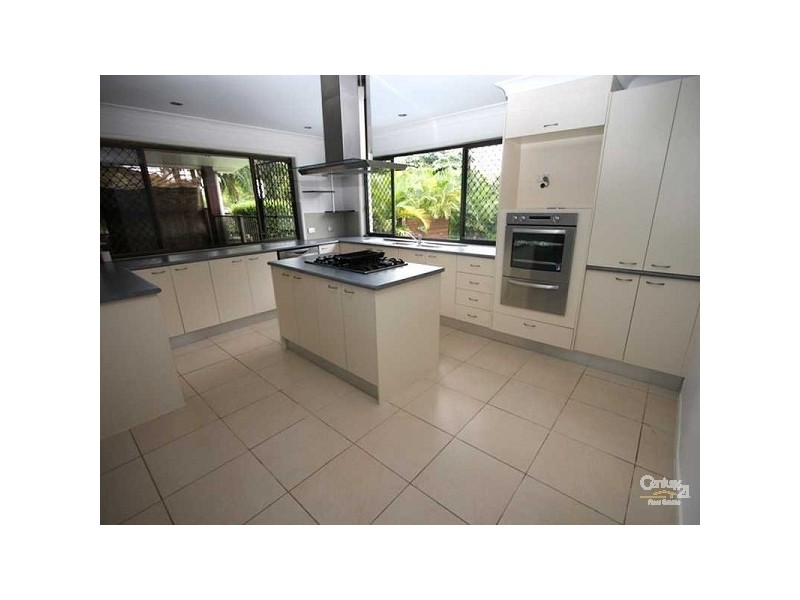 54 Freda St, Ashmore QLD 4214