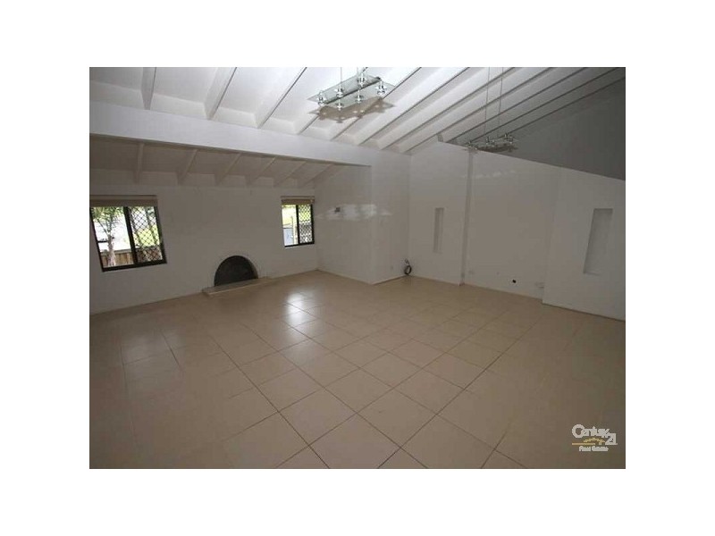 54 Freda St, Ashmore QLD 4214