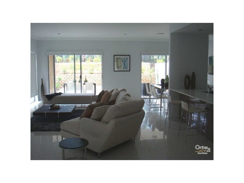 8003 B Vista Drive, Benowa QLD 4217