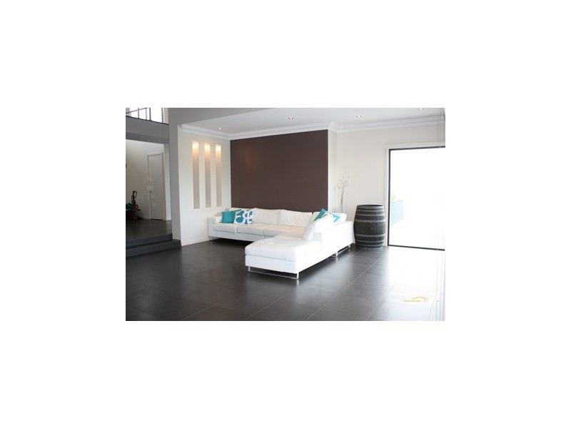 2017 The Boulevarde, Benowa QLD 4217