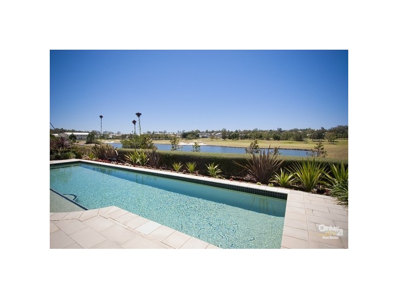 3024 The Boulevarde, Benowa QLD 4217
