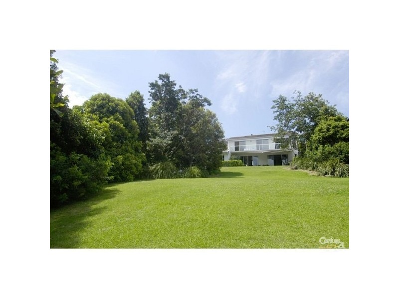 9 RIVERBANK CRT, Ashmore QLD 4214