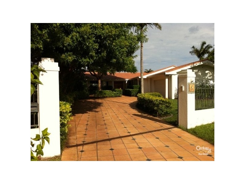 6 MOOMBA CT, Bundall QLD 4217