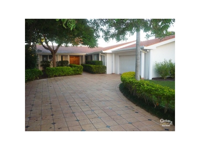 6 MOOMBA CT, Bundall QLD 4217