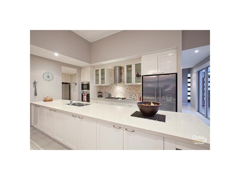 5004 Riverwood Grove, Benowa QLD 4217