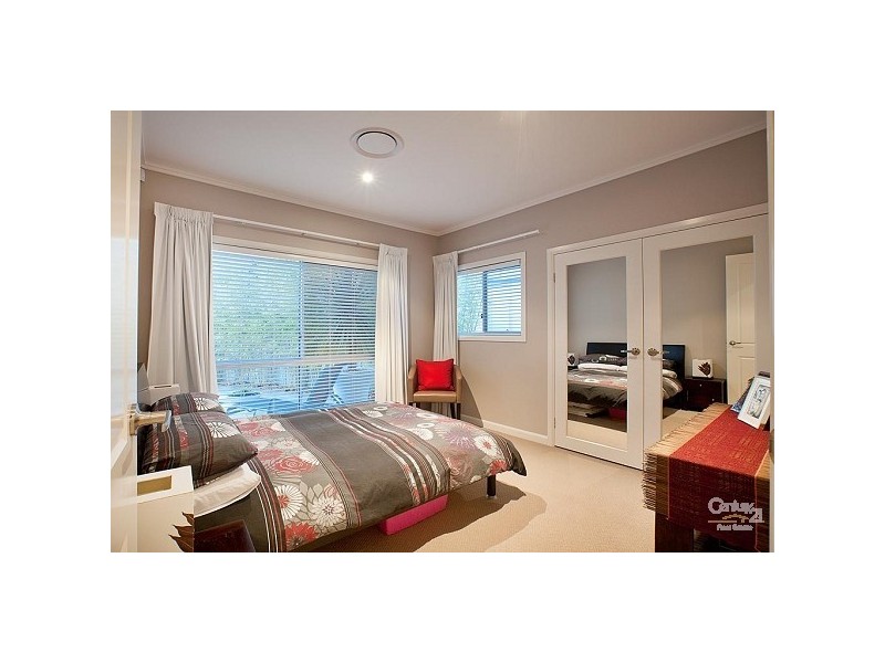 5004 Riverwood Grove, Benowa QLD 4217