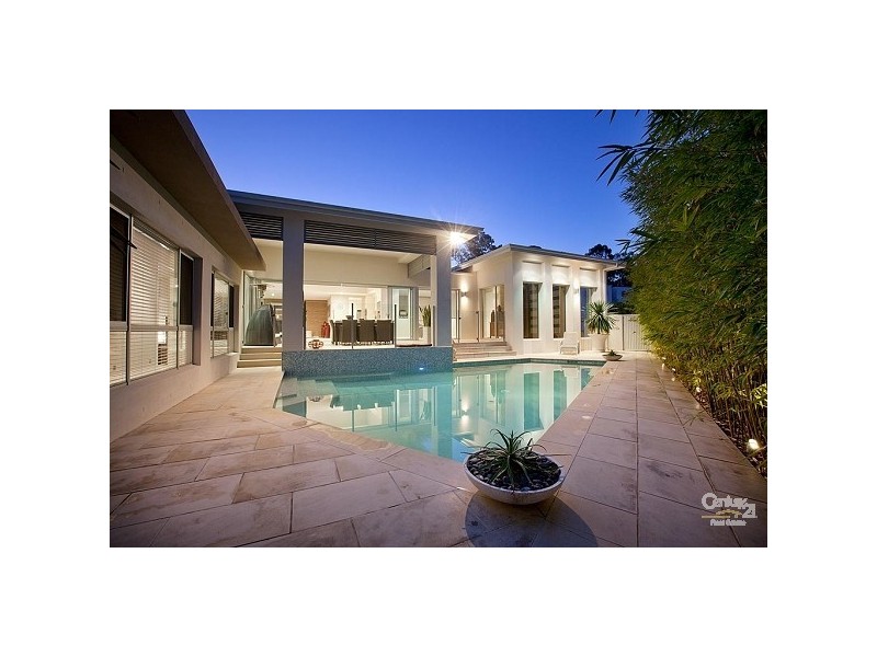 5004 Riverwood Grove, Benowa QLD 4217