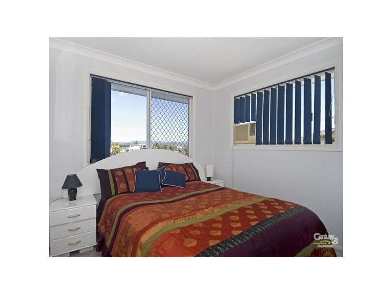 15 SAN SIMEON DRIVE, Clear Island Waters QLD 4226
