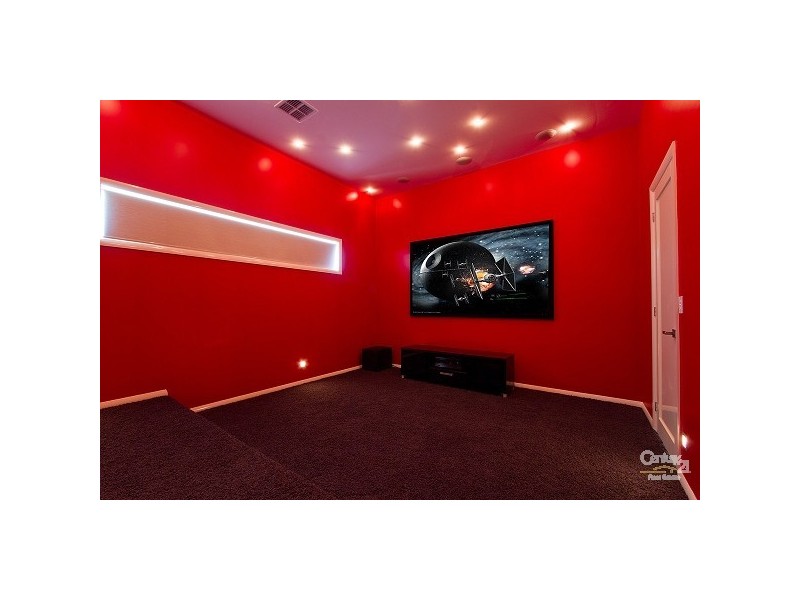 4004 The Boulevarde, Benowa QLD 4217