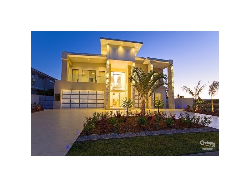 4004 The Boulevarde, Benowa QLD 4217