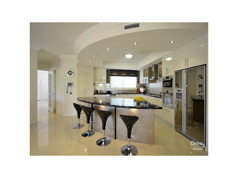 1043 Lakeview Tce, Benowa QLD 4217