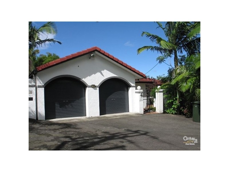 4 Bellview Cres, Ashmore QLD 4214