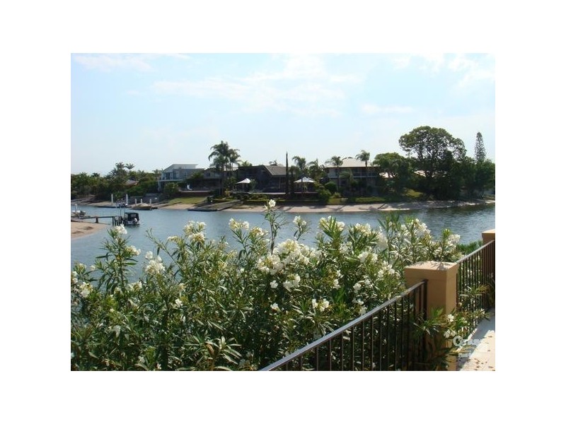 16 Saywell street, Bundall QLD 4217