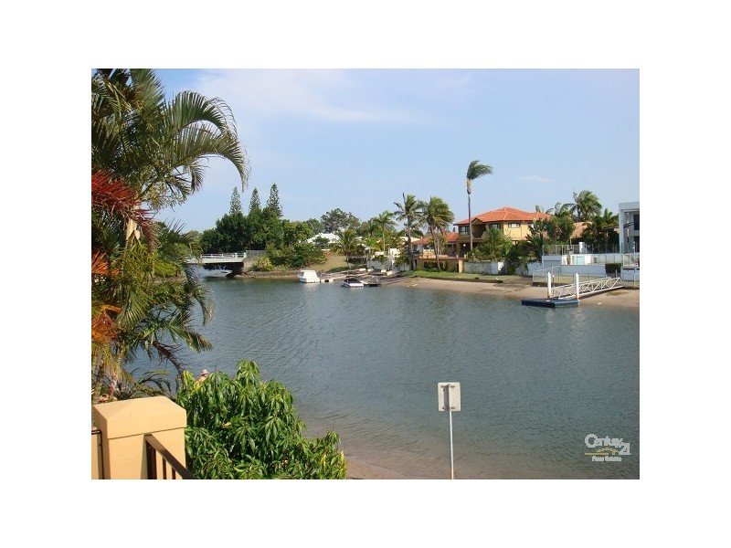 16 Saywell street, Bundall QLD 4217