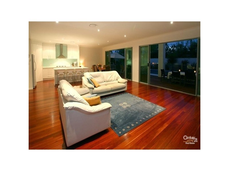 7019 Circa Vista Drive, Benowa QLD 4217