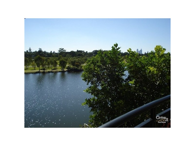 3002 The Boulevard, Carrara QLD 4211
