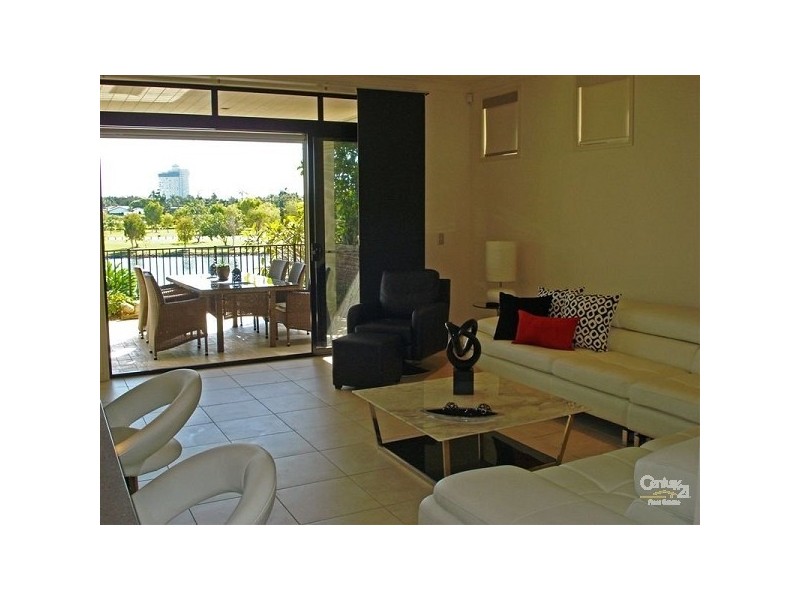 3002 The Boulevard, Carrara QLD 4211