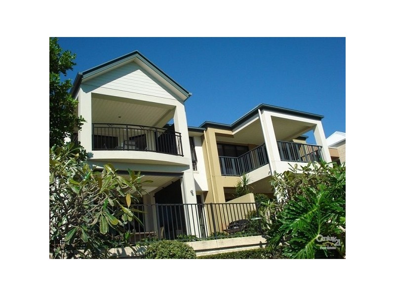 3002 The Boulevard, Carrara QLD 4211