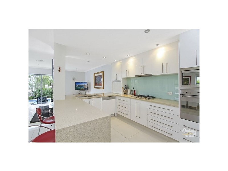 6020A Vista Drive, Benowa QLD 4217