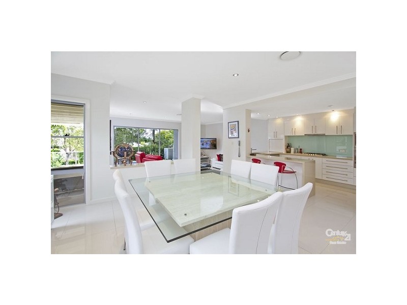 6020A Vista Drive, Benowa QLD 4217