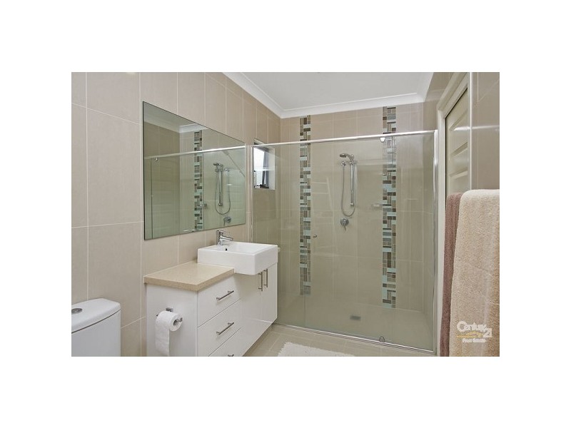 6020A Vista Drive, Benowa QLD 4217