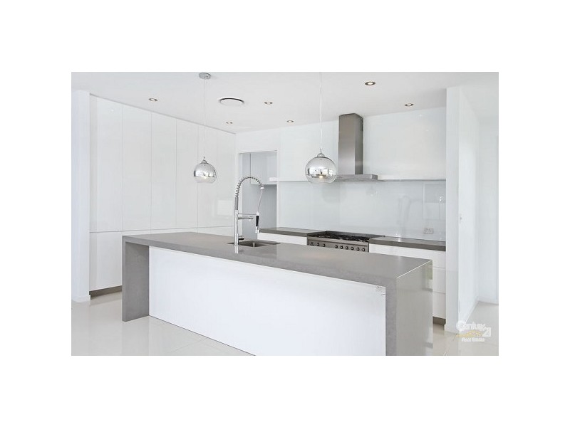 9003 Northview Parade, Benowa QLD 4217