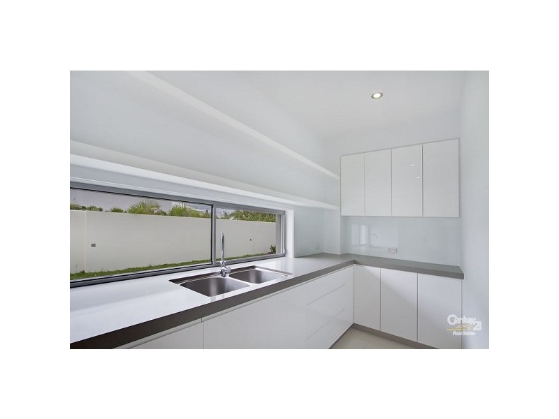 9003 Northview Parade, Benowa QLD 4217