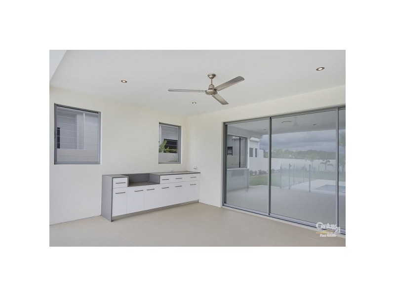 9003 Northview Parade, Benowa QLD 4217